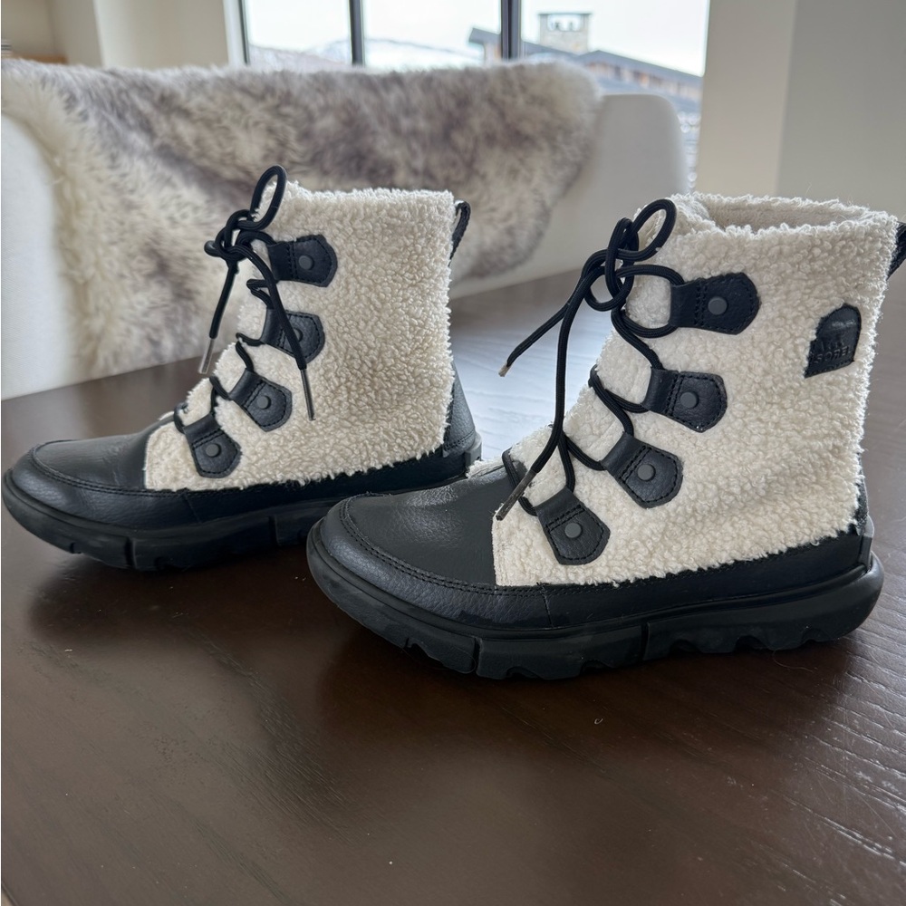 Sorel Women’s Explorer II Joan Boot. Size 7.5. Black/Sea Salt. - Picture 3 of 11